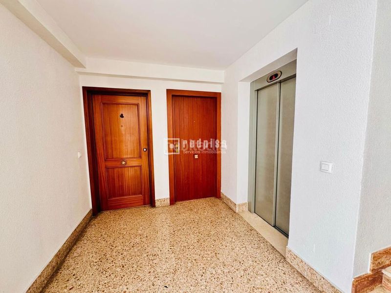 Foto 0c4a6f61-2150-40ae-ad25-bae4a5855910. Piso en El Carmen Murcia