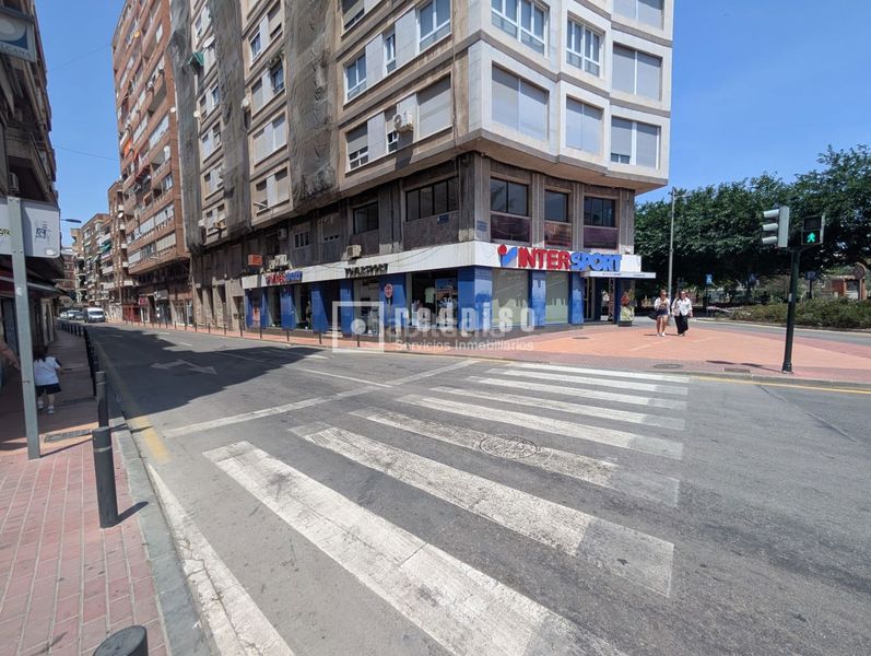 Foto f5b7356f-753b-4b0d-8dbc-705efb595280. Pis amb aparcament a El Carmen Murcia