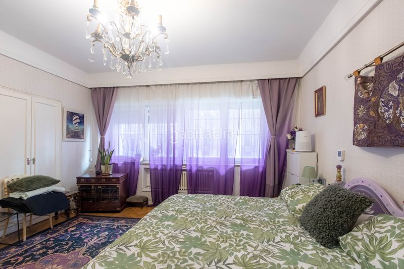 Foto ea4b4a19-acc1-416f-8535-60ca22bdc4b7. Pis amb aparcament a Argüelles Madrid