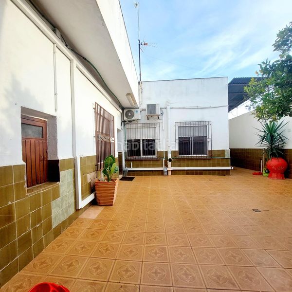 Foto d776f138-ae86-4d87-b70d-aed68e391391. Casa amb aparcament a Beniaján Murcia