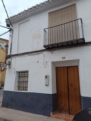 Casa in Abarán. Se venden 2 casas para derribar y levantar un edificio