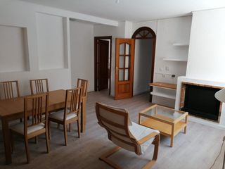 Miete Haus in Alberca. Se alquila casa reformada en la alberca