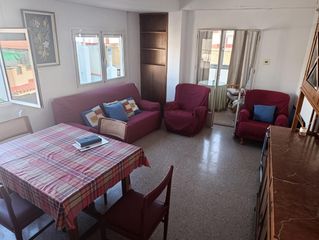 Rent Flat in San Nicolás. Se alquila a estudiantes por 10 meses con internet incluido!
