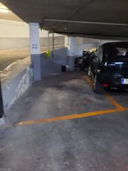 Lloguer Aparcament cotxe a Santa Eulalia. Plaza de garaje  para moto junto universidad la merced