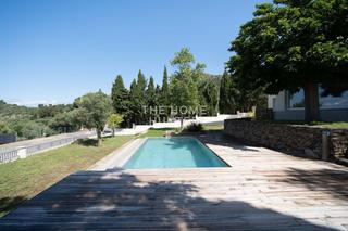 Casa a Pau. Casa de 200 m2 con piscina y vistas en venta en pau