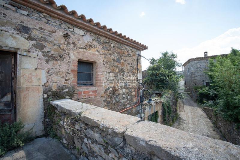 Foto b5f08f3a-0555-48b0-9cbf-85a2323bf259. Casa  de 1124 m2 con vistas en venta en Juià