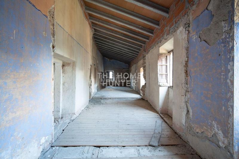 Foto bf0787c2-e836-466e-973b-98b3c084fc40. Casa  de 1124 m2 con vistas en venta en Juià