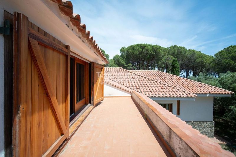 Foto 1918f2fd-aa99-4999-99a9-4740f19e1a61. Casa  de lujo de 490 m2 con piscina y vistas en venta en port de la selva el en Port de la Selva (El)