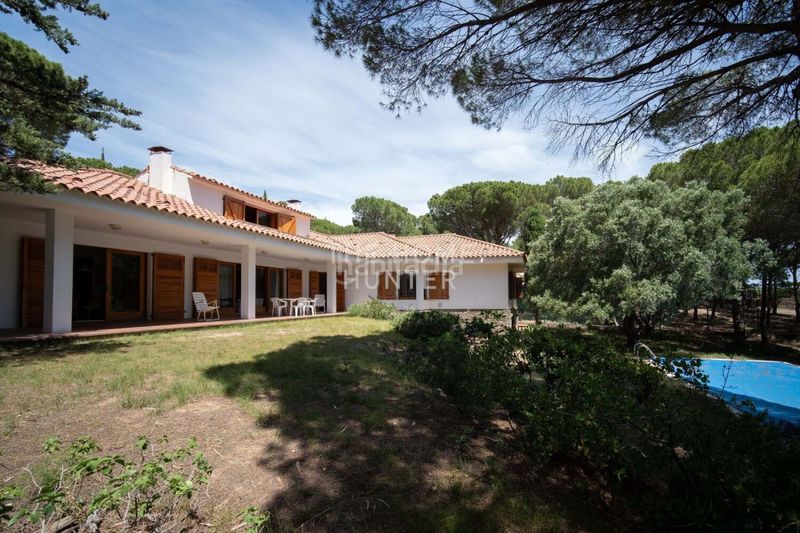 Foto 681da33e-0168-434e-b2e8-279d6ebffd23. Casa  de lujo de 490 m2 con piscina y vistas en venta en port de la selva el en Port de la Selva (El)