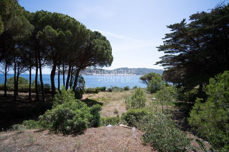 Foto c03c5bed-1ac5-47cd-8e92-5a1bb76c5909. Casa  de lujo de 490 m2 con piscina y vistas en venta en port de la selva el en Port de la Selva (El)