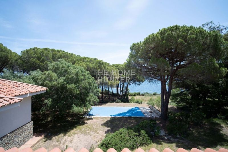 Foto c83ec0ae-db8d-4250-985a-1e772db395be. Casa  de lujo de 490 m2 con piscina y vistas en venta en port de la selva el en Port de la Selva (El)
