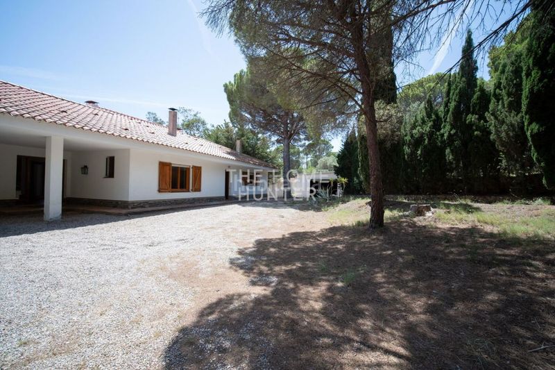 Foto dbf65459-194f-4afa-997e-59c6a128977b. Casa  de lujo de 490 m2 con piscina y vistas en venta en port de la selva el en Port de la Selva (El)