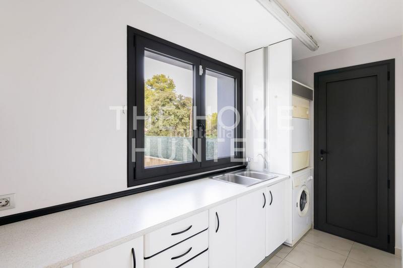 Foto 0c1426b2-6da6-474f-851a-0982c4d7c120. Casa  de 267 m2 con vistas en venta en Ordis