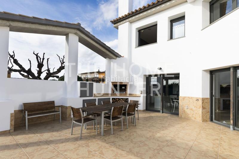 Foto 89610a0c-622d-445f-a5f8-489946c147b6. Casa  de 267 m2 con vistas en venta en Ordis