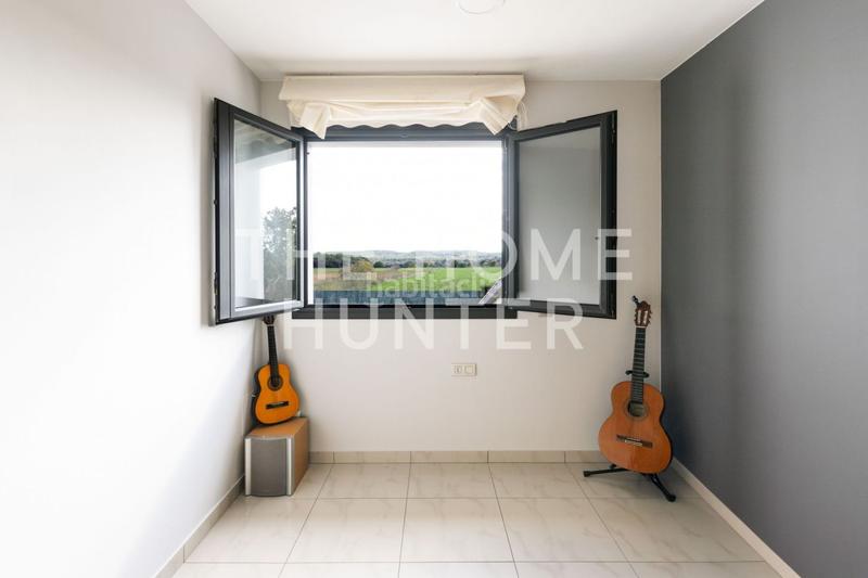 Foto 8c9ef997-e157-4086-be8b-e700ccee0c38. Casa  de 267 m2 con vistas en venta en Ordis