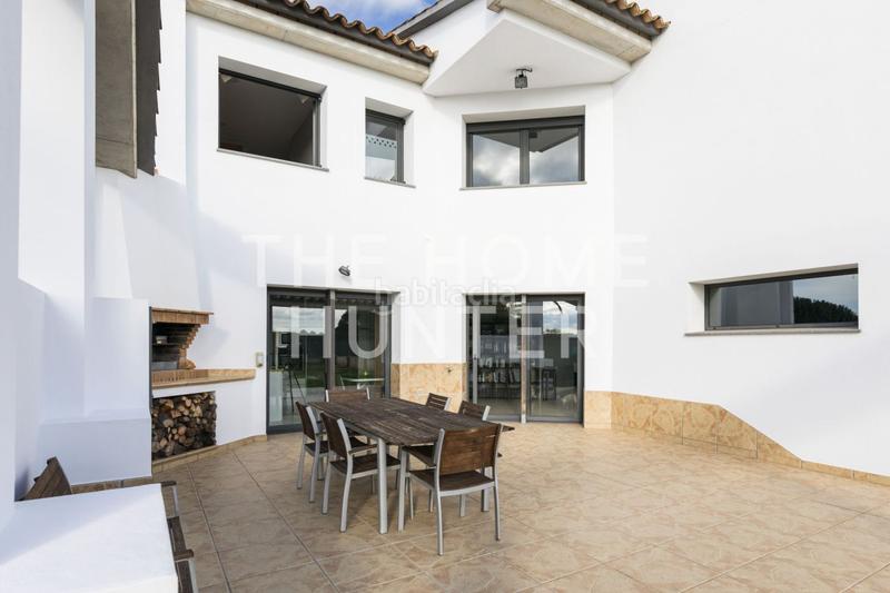 Foto c55f1e4a-9301-431d-a62f-07637886182e. Casa  de 267 m2 con vistas en venta en Ordis
