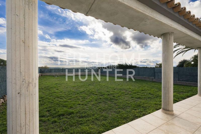 Foto c835c070-9ee3-4f88-93c3-13cdfedb3975. Casa  de 267 m2 con vistas en venta en Ordis