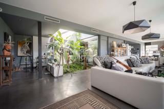 Pis a Mollet de Peralada. Piso de 541 m2 con piscina, vistas y terraza en venta en mollet