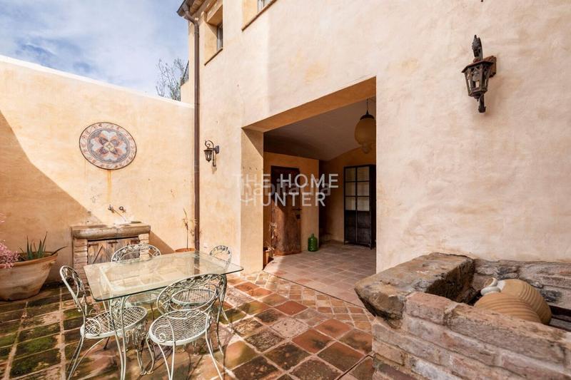 Foto 09c920d2-a63e-4d95-bcef-ae13ea59a322. Casa  de 342 m2 con vistas en venta en Rupià