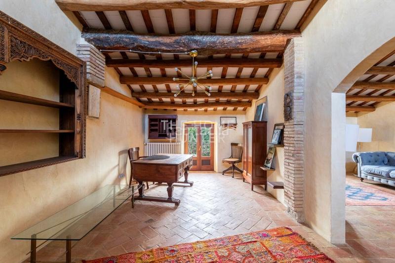 Foto 127db199-9f86-4b12-b3c4-06db9a99745b. Casa  de 342 m2 con vistas en venta en Rupià