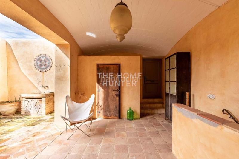 Foto 55aa2e38-81e6-4a30-af8c-cb7bfae14e3d. Casa  de 342 m2 con vistas en venta en Rupià