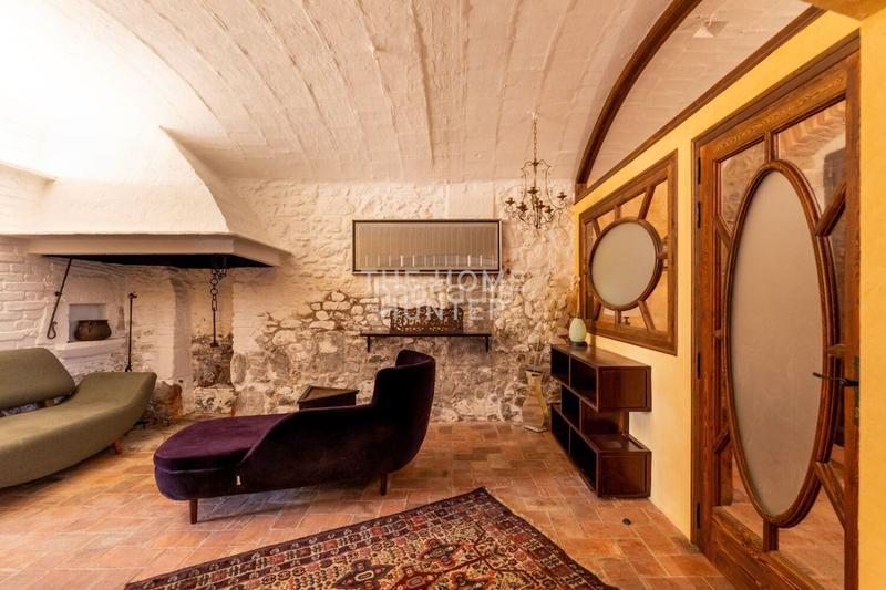 Foto 9cac5347-1594-4e64-9a0b-fd617bedf138. Casa  de 342 m2 con vistas en venta en Rupià