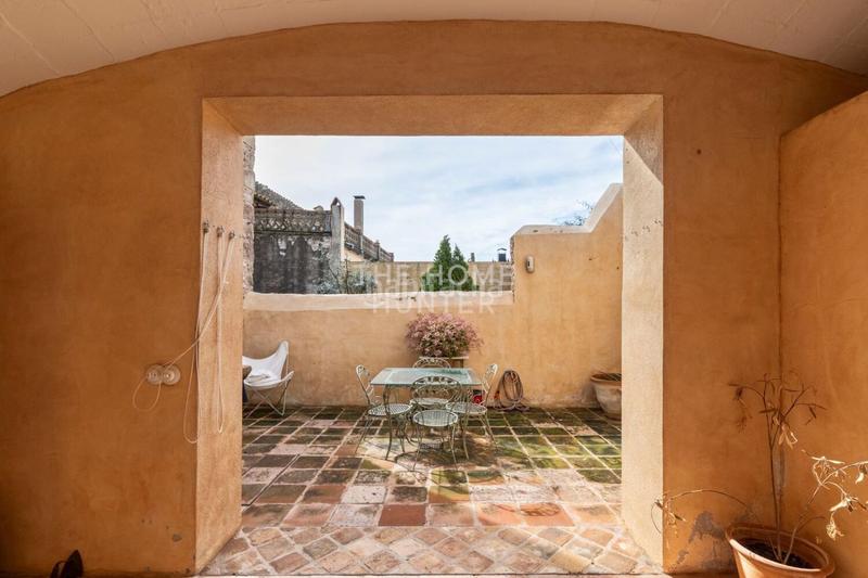 Foto b1e4db3f-4f78-4160-a955-f81b22b5b7b0. Casa  de 342 m2 con vistas en venta en Rupià