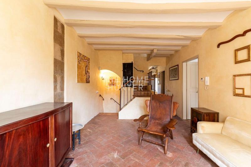 Foto b478b283-2928-424a-8954-4074f113d011. Casa  de 342 m2 con vistas en venta en Rupià