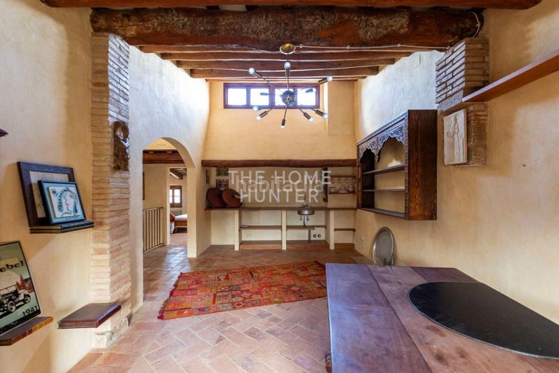 Foto bdc0aff4-14cb-4d09-a2c7-d55a03b10e91. Casa  de 342 m2 con vistas en venta en Rupià