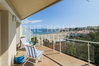 Àtic a Riells. Ático de 133 m2 con terraza en venta en escala, l