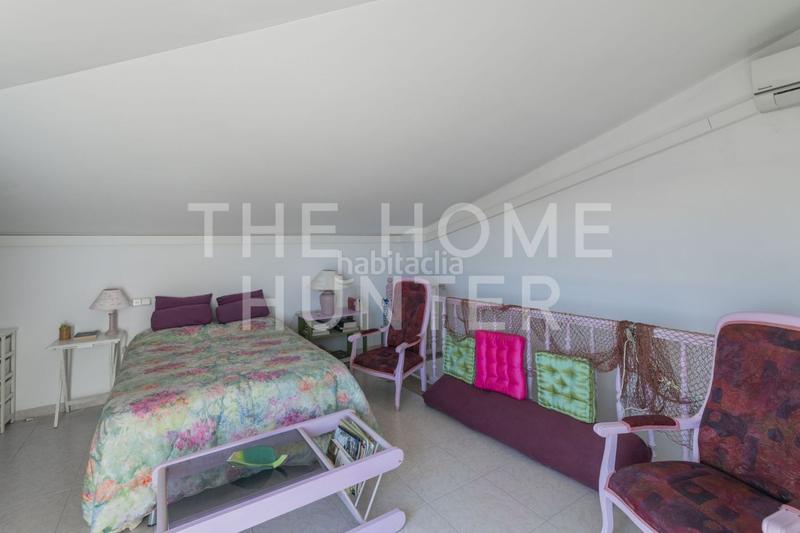 Foto 3a0e9336-5017-4ea1-af9e-4797a88afea8. Ático  de 133 m2 con terraza en venta en escala, l en Escala (L´)