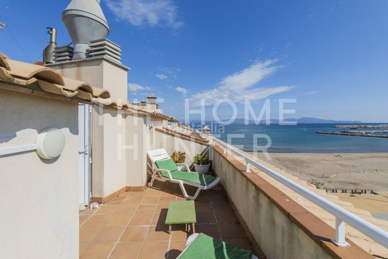 Foto 3e0e2855-51a1-4467-8ef1-e67b0967e8b8. Ático  de 133 m2 con terraza en venta en escala, l en Escala (L´)