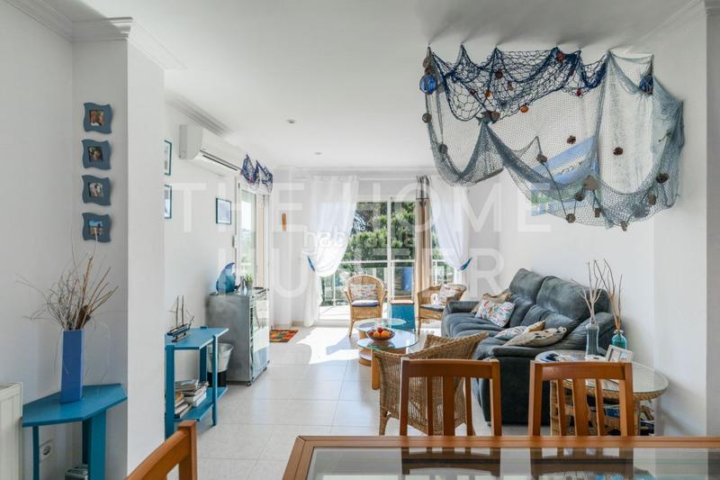 Foto 9115c2ee-6556-4855-b81e-31a751f7db82. Ático  de 133 m2 con terraza en venta en escala, l en Escala (L´)