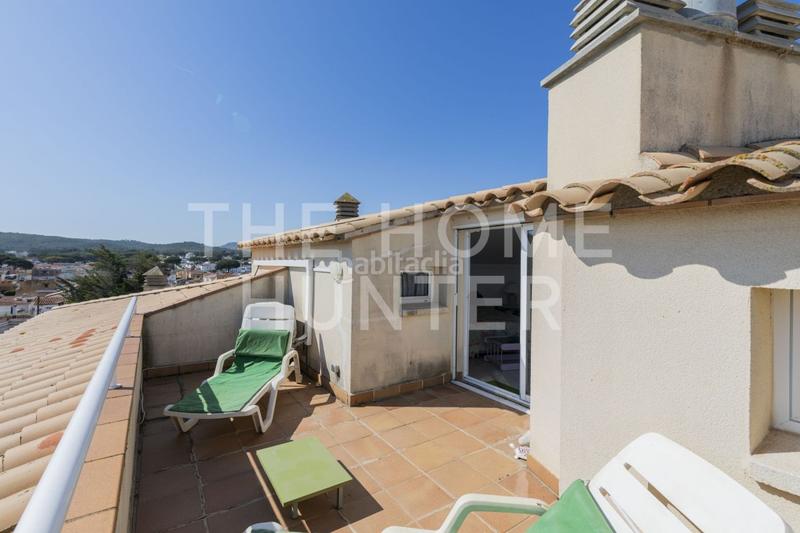 Foto a48d7025-4ea6-4372-b32a-61101503a34e. Ático  de 133 m2 con terraza en venta en escala, l en Escala (L´)