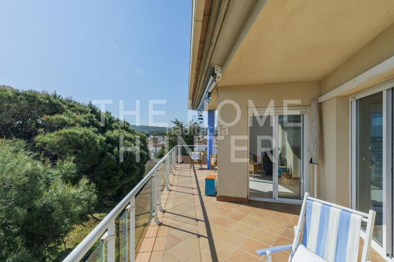 Foto cf3fb238-adde-4f21-ac86-56c0e015a0da. Ático  de 133 m2 con terraza en venta en escala, l en Escala (L´)