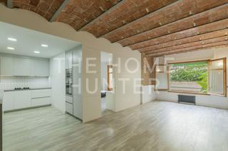 Appartement  Roger de lluria. Piso de 92 m2 con terraza en venta en la dreta de leixample, bar