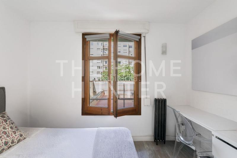 Foto b9de1c18-6652-4255-b272-2aa415f46ff2. Piso  de 92 m2 con terraza en venta en la dreta de leixample, en Barcelona