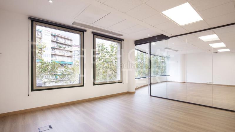 Foto ecaa6203-8533-498f-b399-a93e65ce0e25. Miete büro mit heizung in Barri de les Corts Barcelona