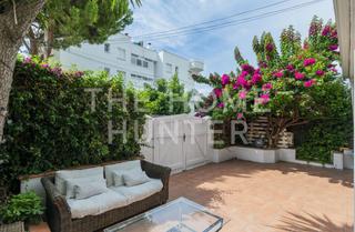 Appartement  Mare de du de montserrat. Piso de 113 m2 con terraza en venta en sitges