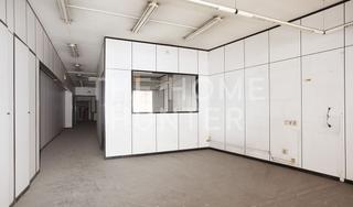Location Local commercial  Cl mallorca. Local comercial de 1084 m2 en alquiler en sagrada família, barce