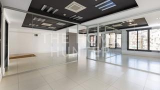 Lloguer Oficina  Av madrid. Oficina de 120 m2 en alquiler en les corts, barcelona