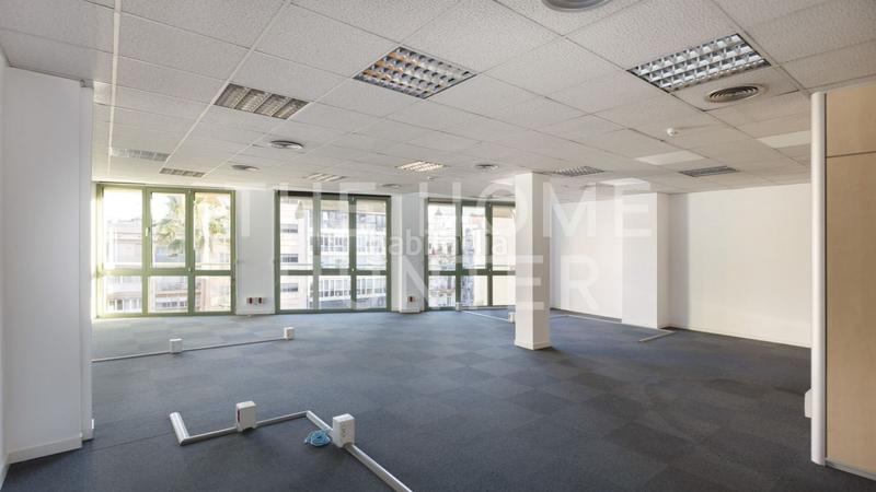 Foto ddf40e2b-77d5-489d-af79-1a13344a4cf8. Location bureau avec chauffage dans Dreta de l´Eixample Barcelona