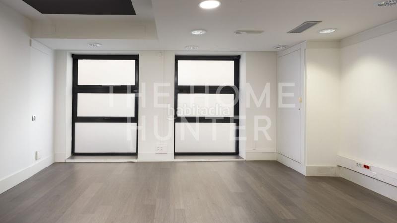 Foto fce18ef7-8d62-4171-954a-91d9b6e3b2e4. Location bureau avec chauffage dans La Nova Esquerra de l´Eixample Barcelona