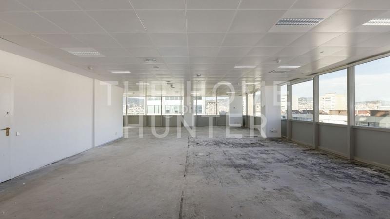 Foto fe6942a1-ec4d-4c5d-82a3-7a2be2129727. Affitto ufficio con riscaldamento in Hostafrancs Barcelona
