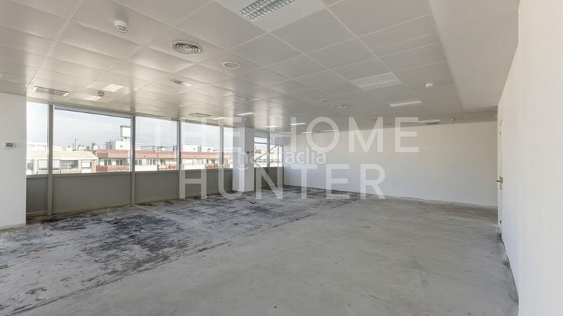 Foto ead217b7-d0a2-47ec-aca9-7ce99928f0fa. Alquiler oficina  de 256 m2 en alquiler en sants, en Barcelona