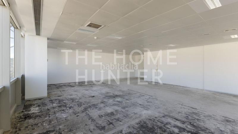 Foto 2564131d-38d1-4ae1-8c1c-0ea01dbfc161. Rent office space with heating in Hostafrancs Barcelona