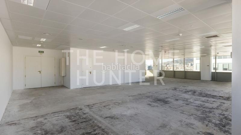 Foto 7c7eebc1-b633-4f5b-8aac-91e836e29298. Rent office space with heating in Hostafrancs Barcelona