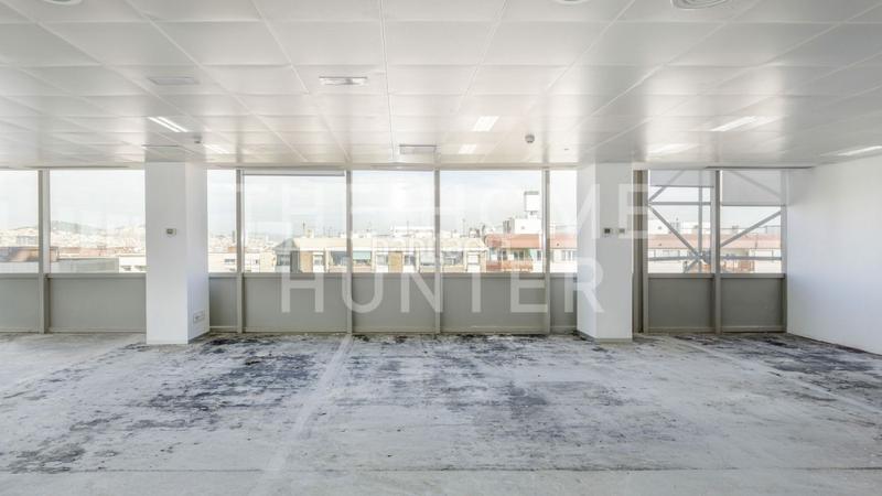 Foto caf344bb-89dd-4ccc-9b11-2e355b351eb5. Rent office space with heating in Hostafrancs Barcelona