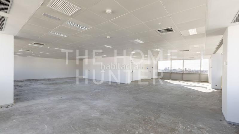 Foto fc57c690-c4d7-4519-8d90-9e090806304a. Rent office space with heating in Hostafrancs Barcelona