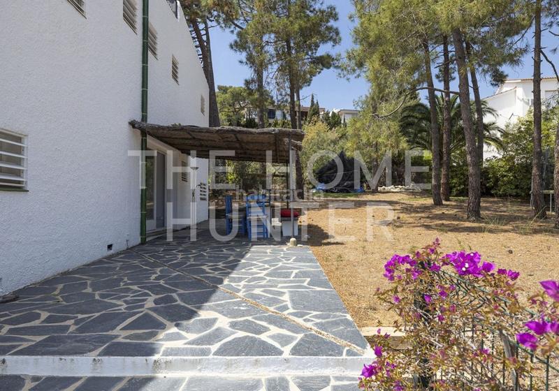 Foto 2b8188af-90c7-49c3-8715-391d3c3fb762. Casa amb calefacció aparcament a Carboneres - La Farella Llançà